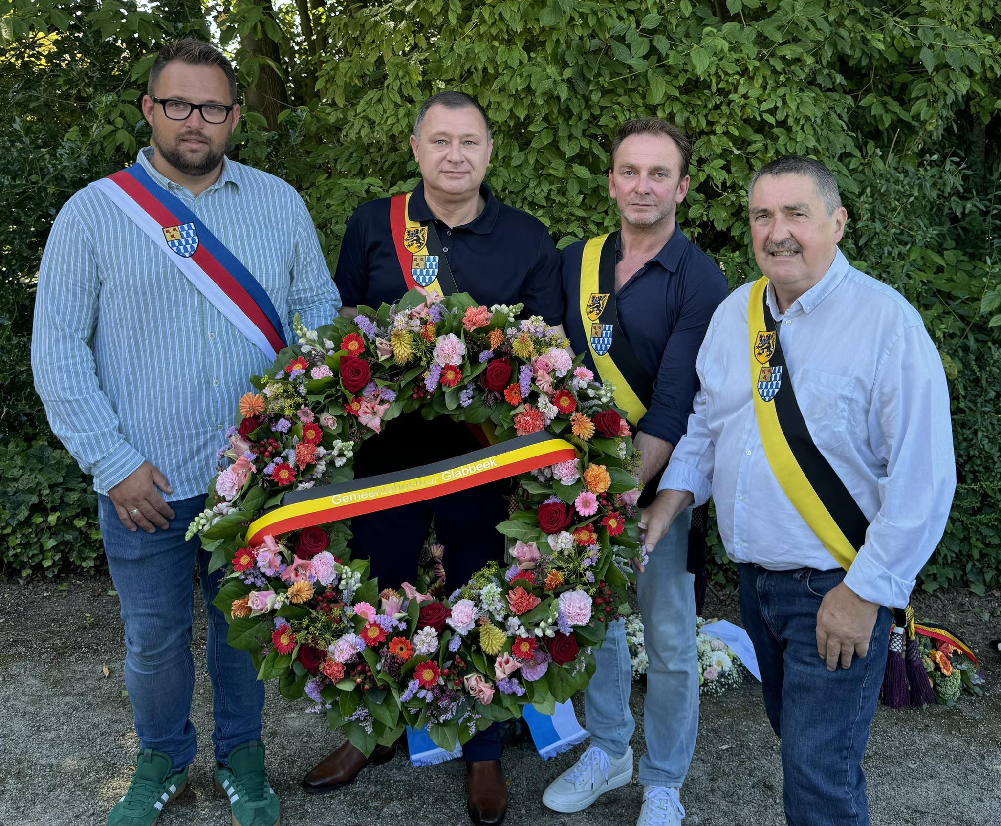 Gemeentebestuur Glabbeek herdenkt 4 inwoners die opgepakt werden tijdens razzia’s in Meensel-Kiezegem 80 jaar geleden